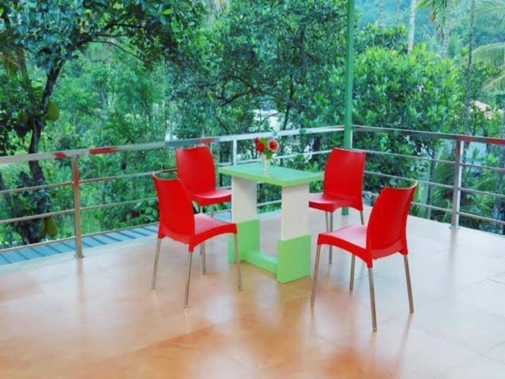 Thekkady Spice Valley Holiday Hotel Buitenkant foto